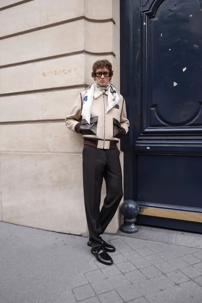 Look 27